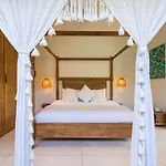 Villa Santai at Sandy Bay