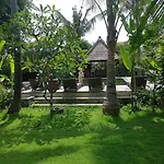 Sukanusa Luxury Huts