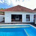 Villas Gede 888 Private Pool
