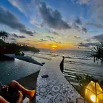 The Palms Ceningan Hotel