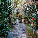 D And B Bungalow\'S By Dewizz Management
