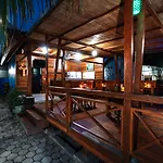 D And B Bungalow\'S By Dewizz Management