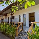 Ceningan Cliff Cottages