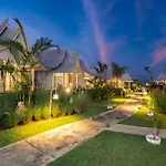 Paus Putih Hotel