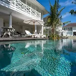 White Horse Resort