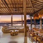 Sunset House Ceningan, 10 Person Beachview Private Villa