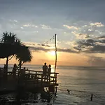 Nusa Veranda Sunset Villas & Restaurant