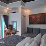 Villa Giyor