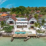 La Villa Ceningan - Breathtaking 4Br Beachfront Villa In Nusa Ceningan
