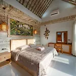 Ketut Losmen Villas Lembongan