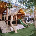 Ohana\'S Beachfront Resort & Beach Club