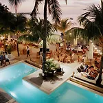 Ohana\'S Beachfront Resort & Beach Club