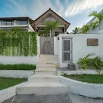 Villa Aman - Oceanfront