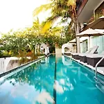 Batu Karang Lembongan Resort & Spa