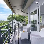 Seaview Private Villas