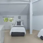 Seaview Private Villas