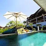 Nusa View - Oceanfront Rentals