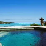 Nusa View - Oceanfront Rentals