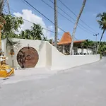 Sunset House Ceningan, 10 Person Beachview Private Villa