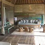 Villa Driftwood