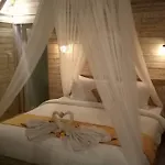 Tiki bar&more