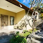 Mojosurf Camp Nusa Lembongan