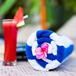 Arya Inn Enny Salon And Spa