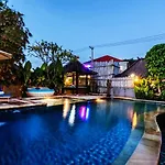 Warisan Villa By Yom
