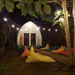 Gb Hostel Lembongan