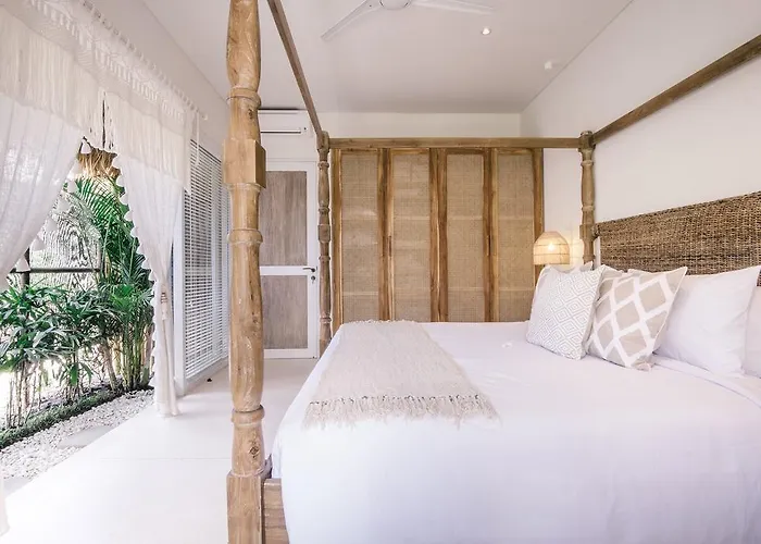 Villa Santai at Sandy Bay