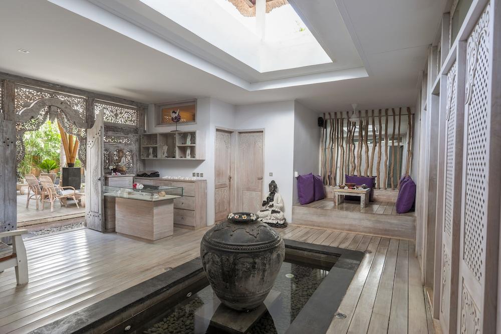 Indiana Kenanga Luxury And Restaurant 4*