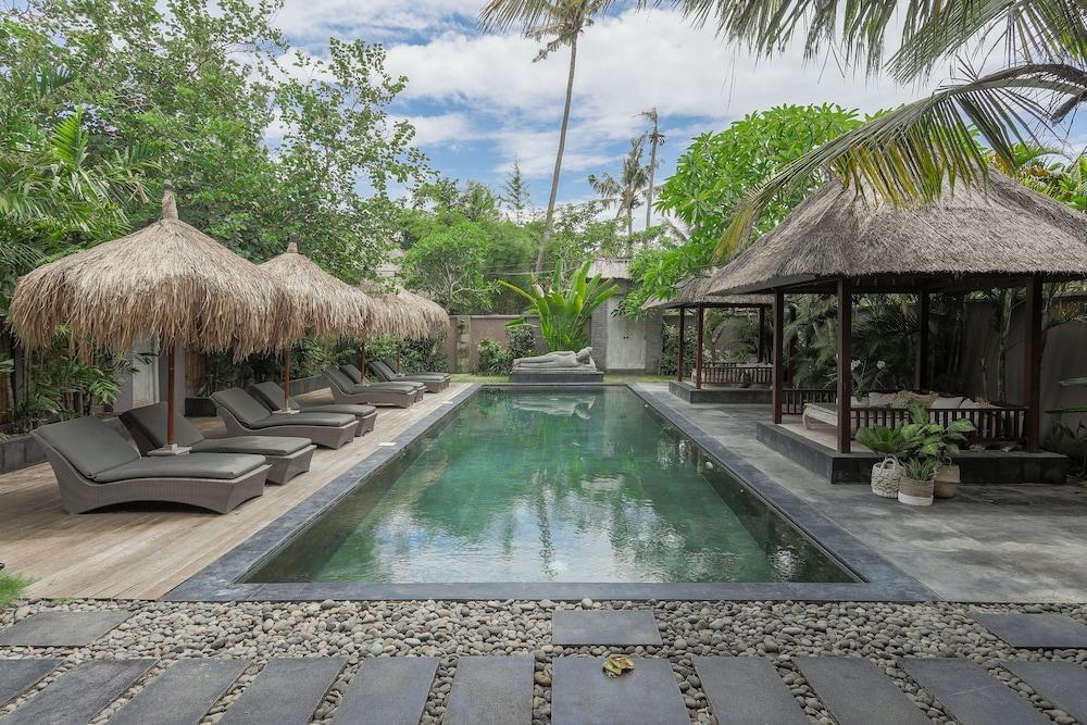 Indiana Kenanga Luxury And Restaurant 4*