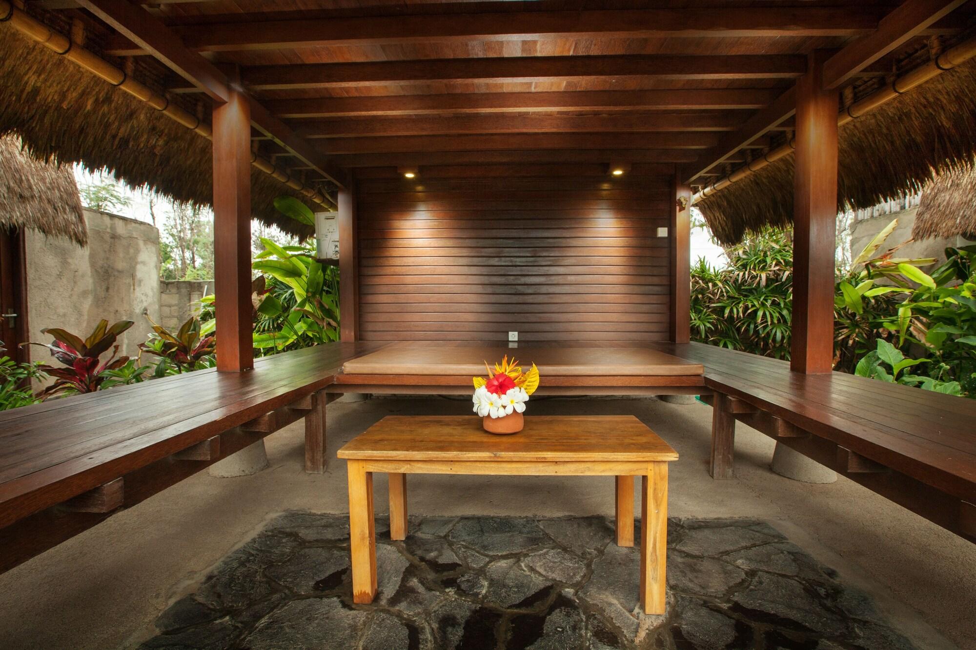 Abian Huts Dream 3*