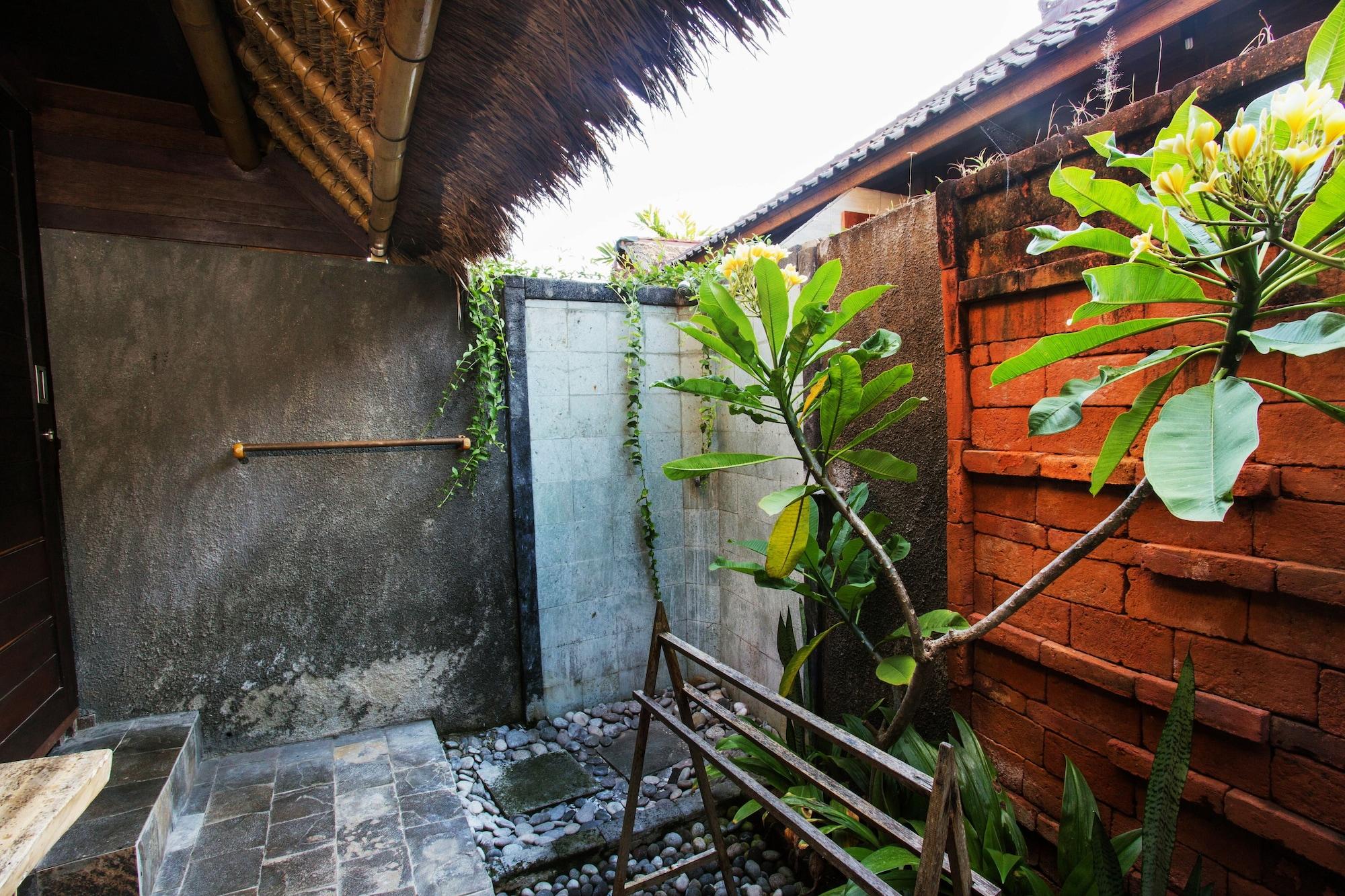 Ts Hut