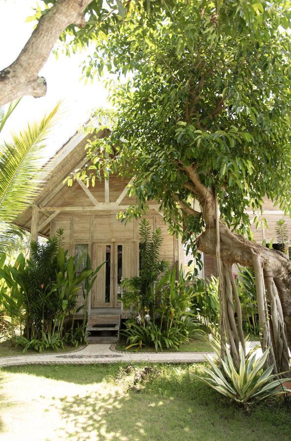 Coconut Village Redpartner Wisma tamu 2*