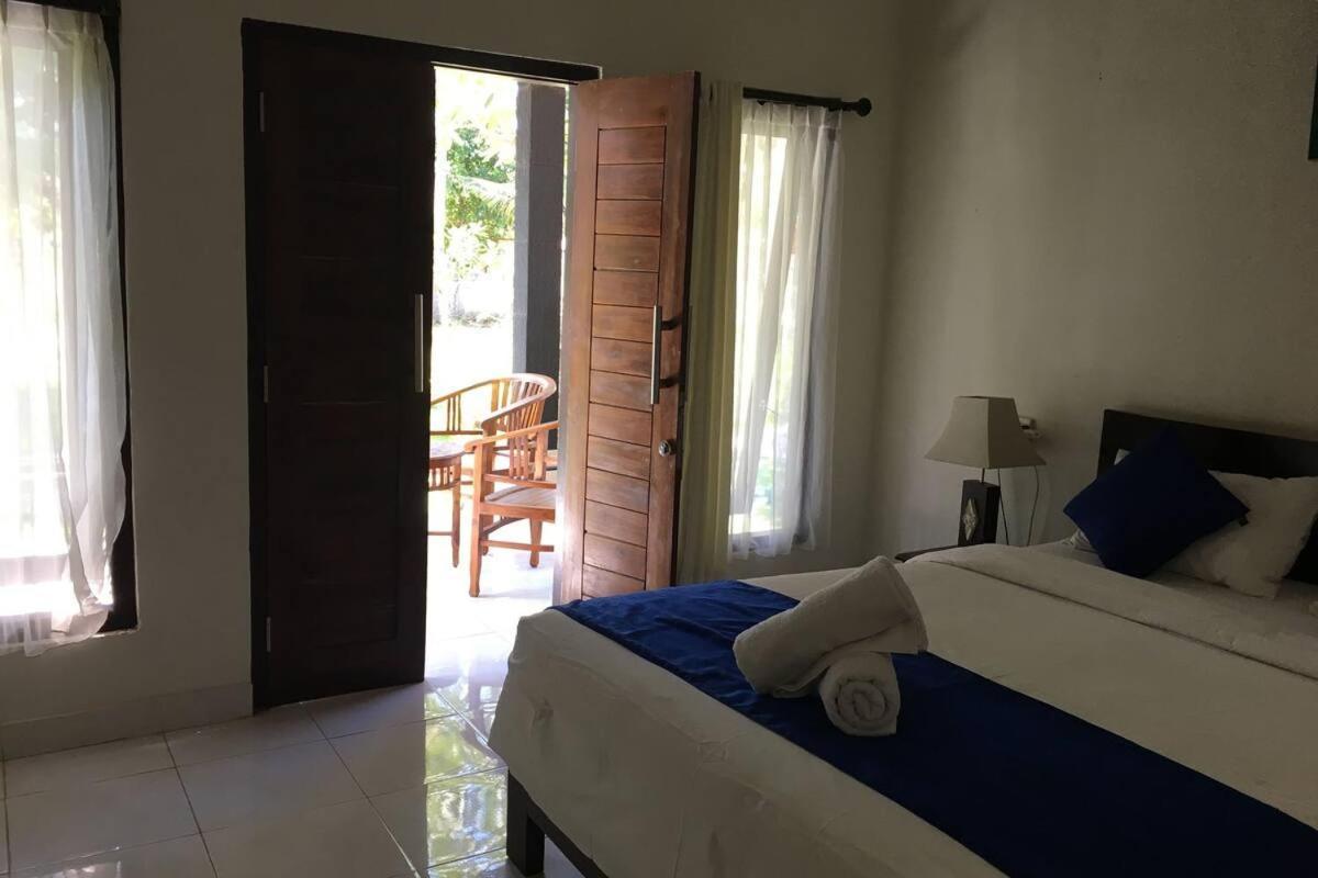 Wisma tamu Coconut Village Redpartner Nusa Lembongan (Bali)