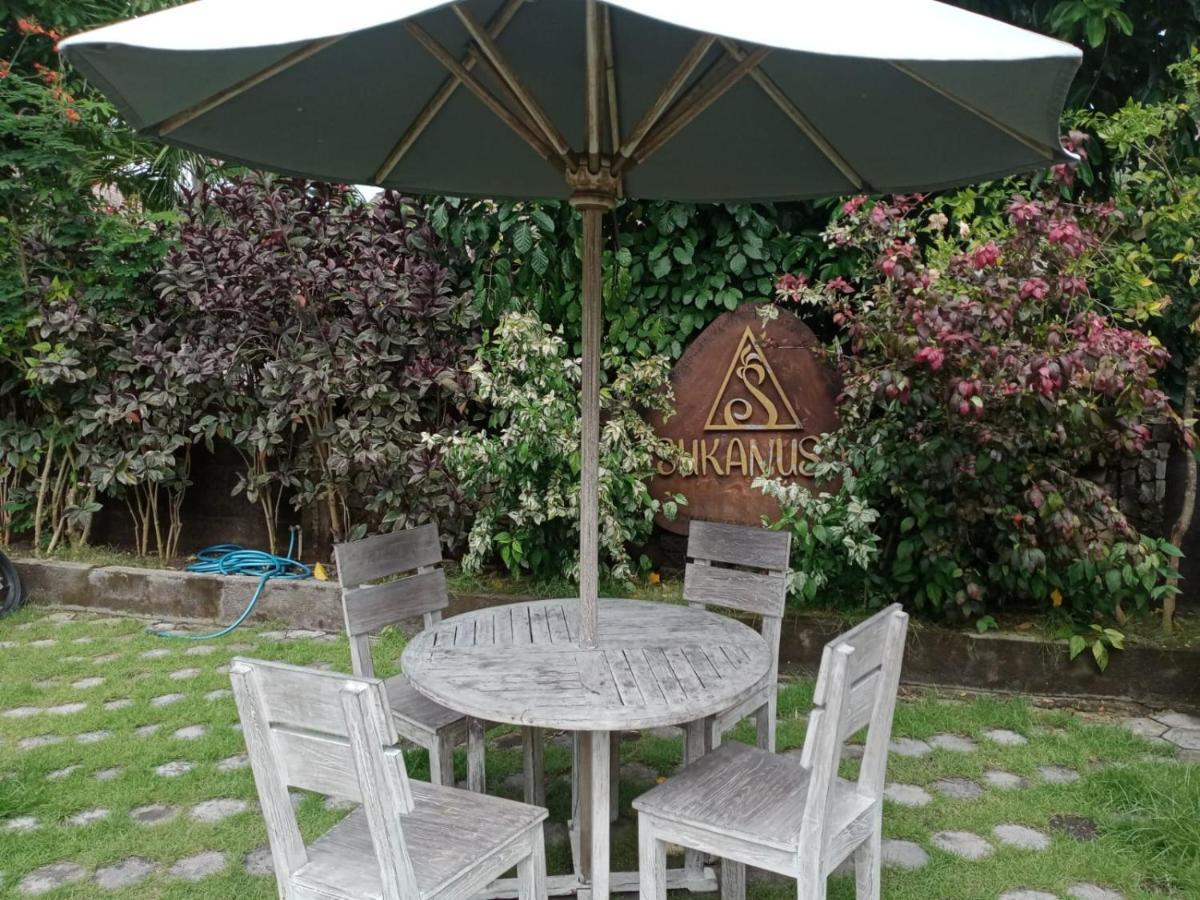 Sukanusa Luxury Huts Holiday park