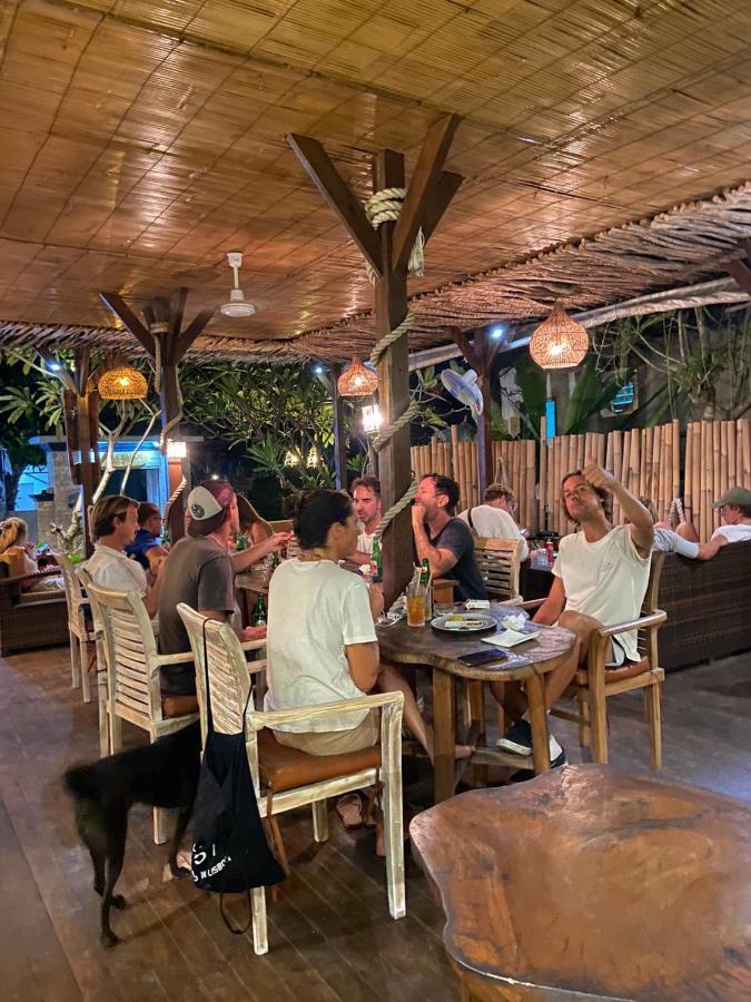 Danys House @tikibar & Guest house *