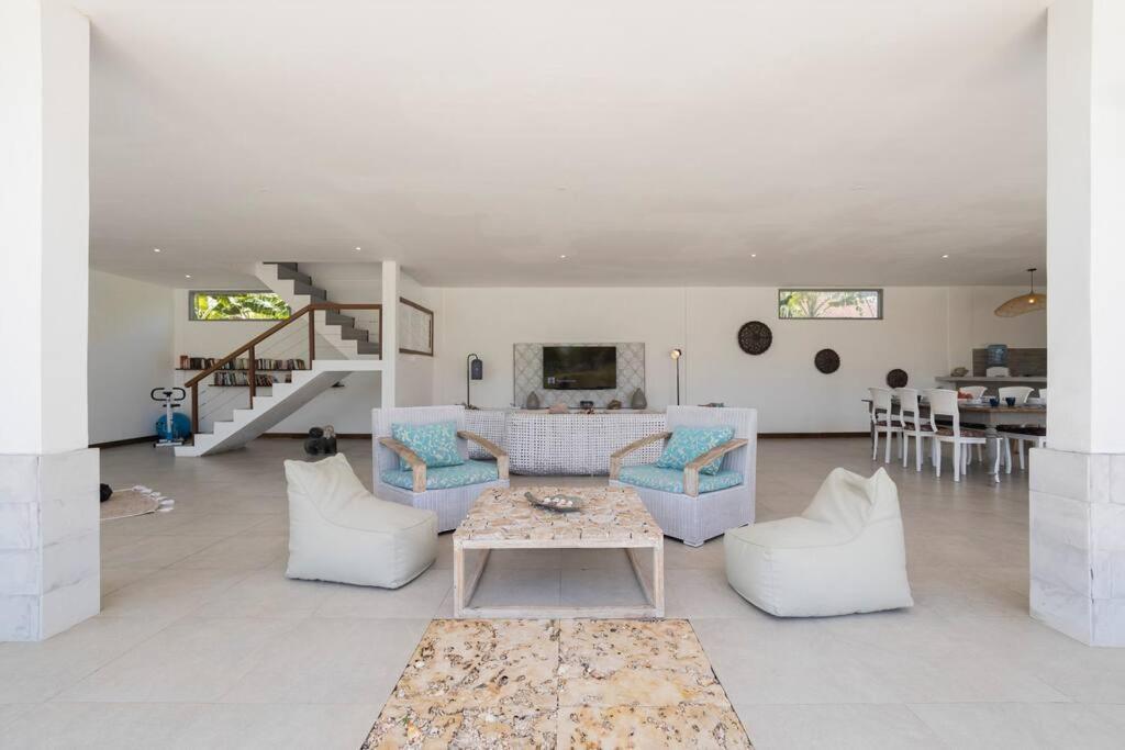 Orchid 18m Pool, Sea View