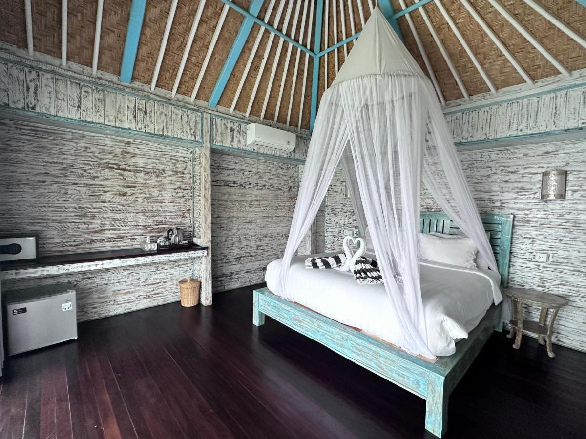 Taman liburan Ombak Bay Nusa Lembongan (Bali)