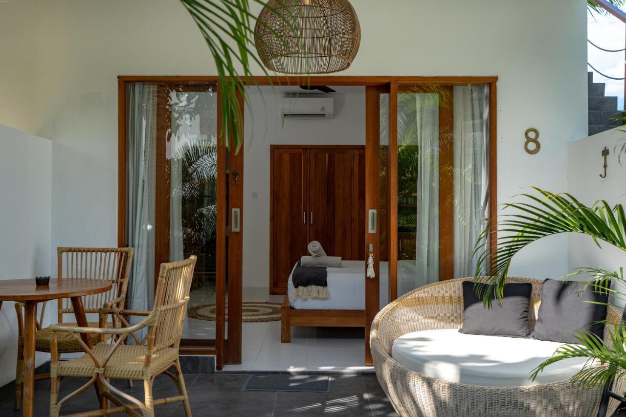 Ohana's Beachfront & Club Resort