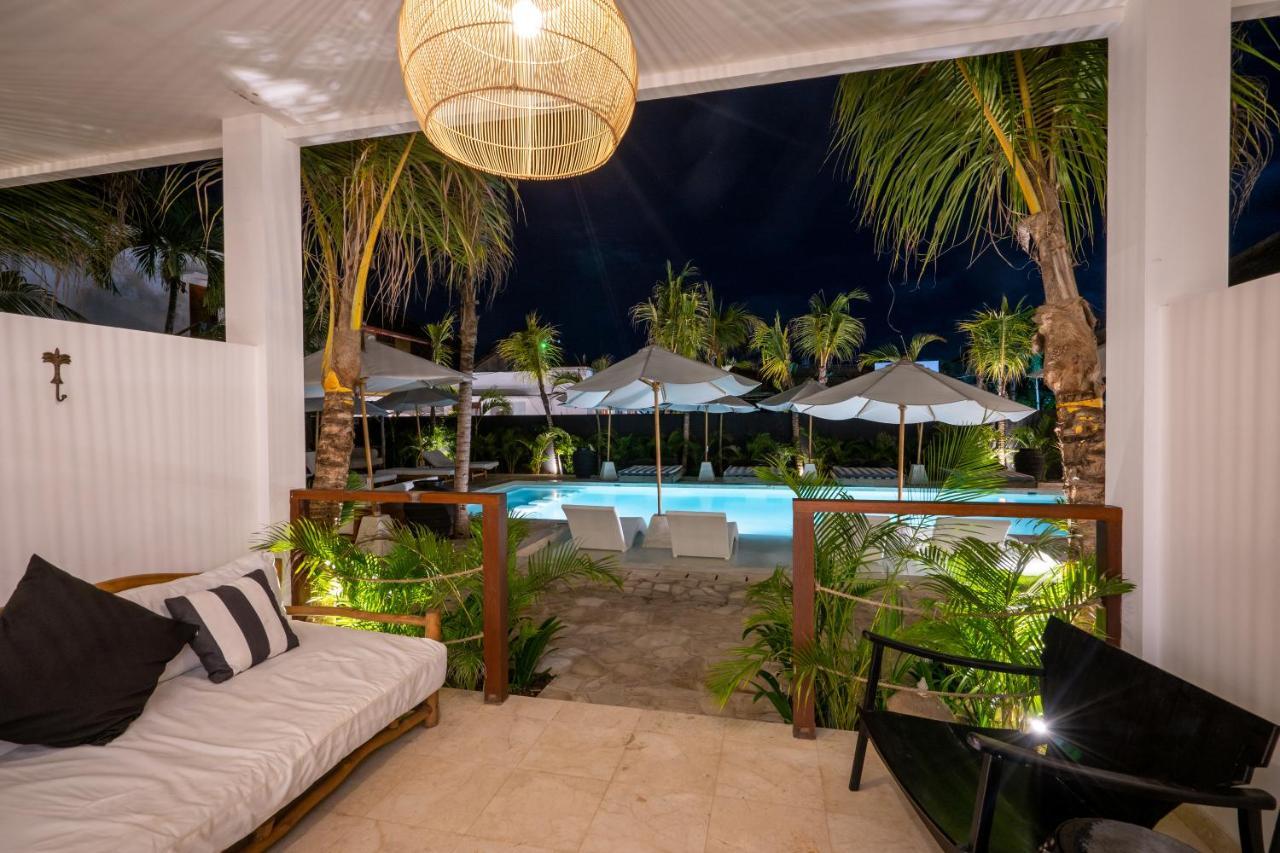Resort Ohana's Beachfront & Club