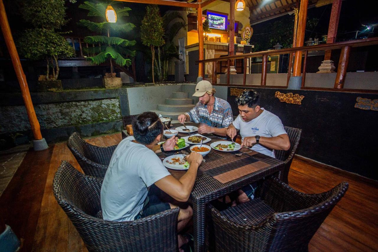 Guest house Tatak Bunut Ceningan 3*