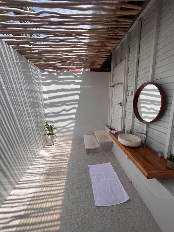 Holiday park Mista Ceningan's Previously The Kubu 221 Nusa Lembongan (Bali)