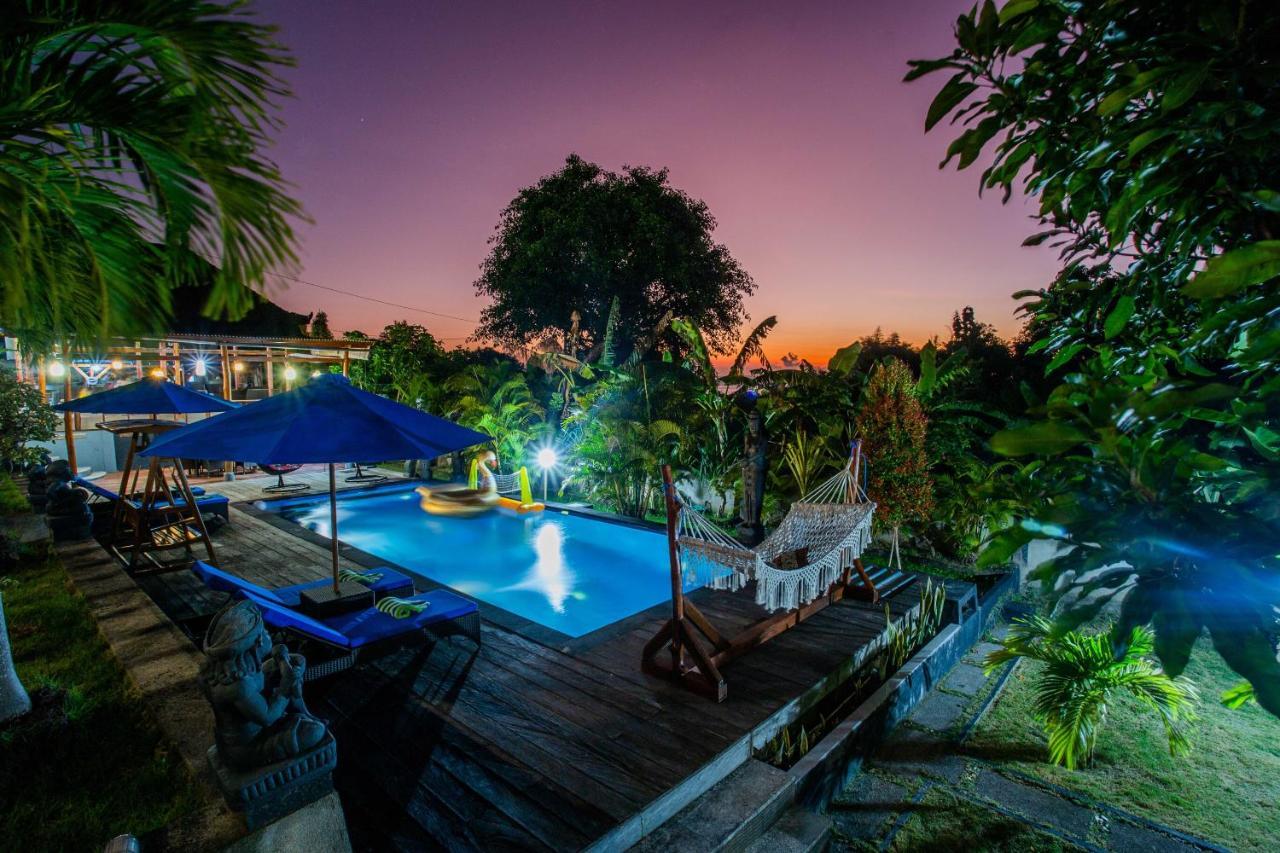 Guest house Tatak Bunut Ceningan 3*