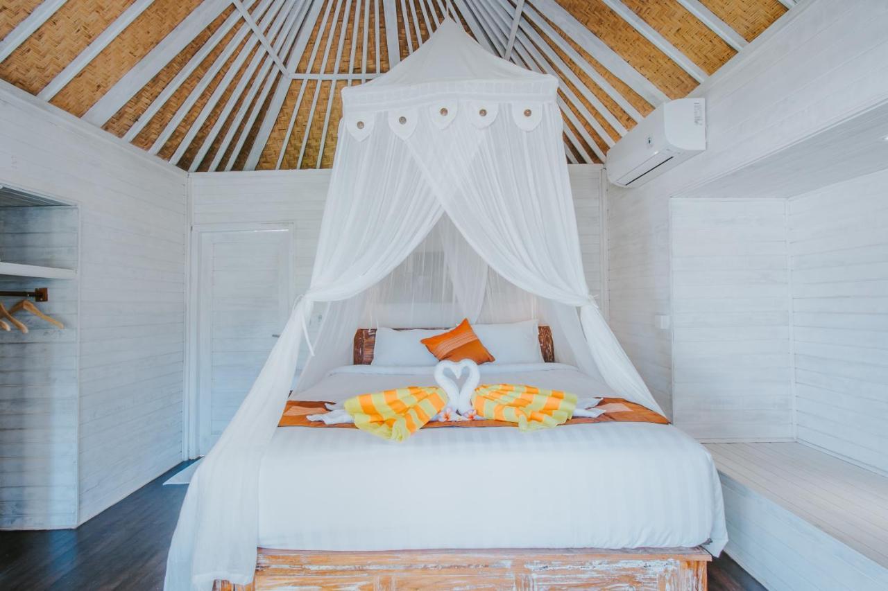 Paluh Huts Hotel