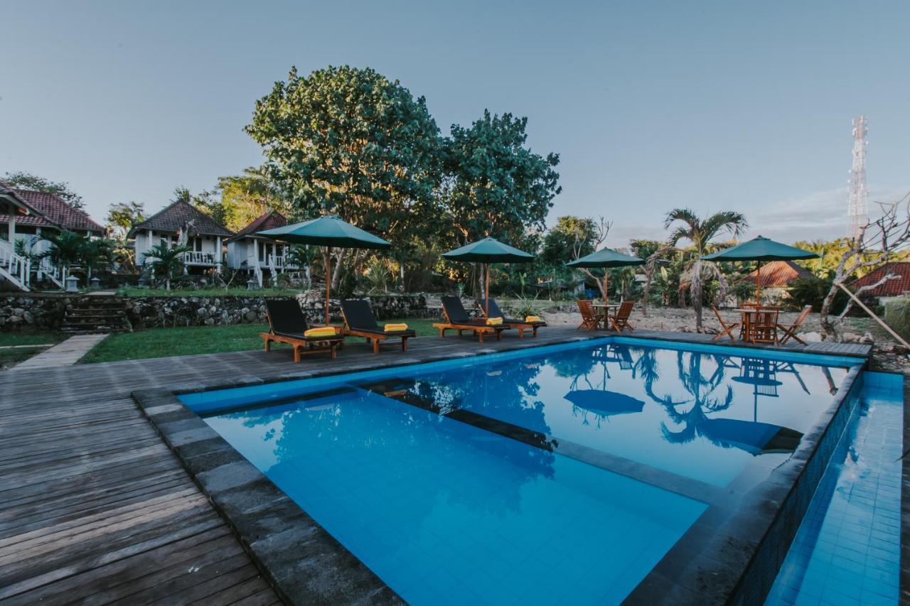 Paluh Huts Hotel