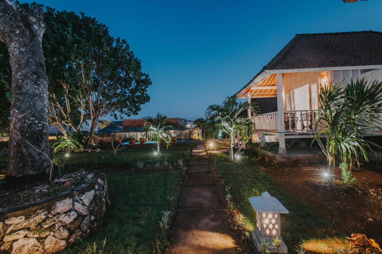 Paluh Huts