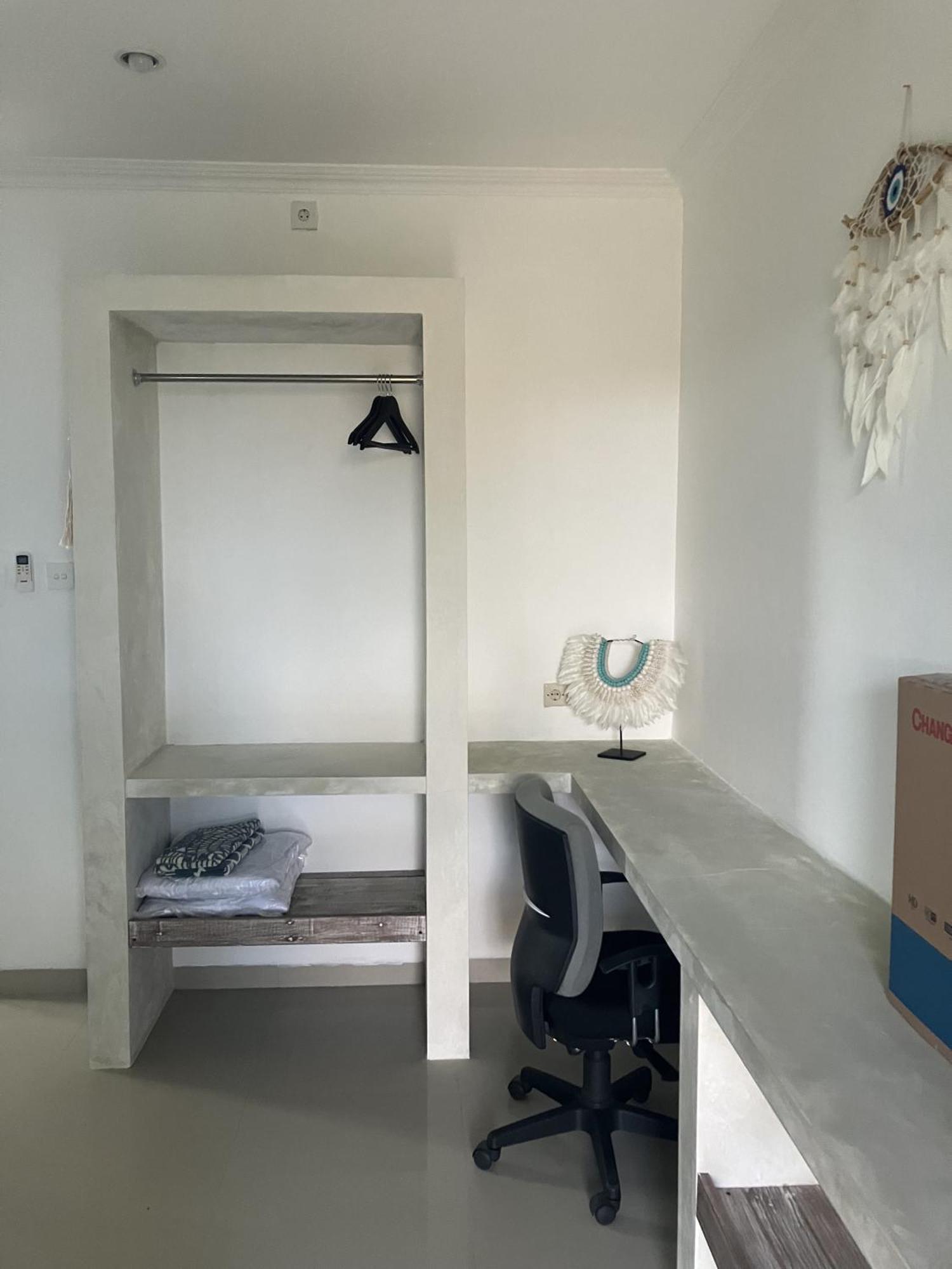 Hotel Kov Ceningan *