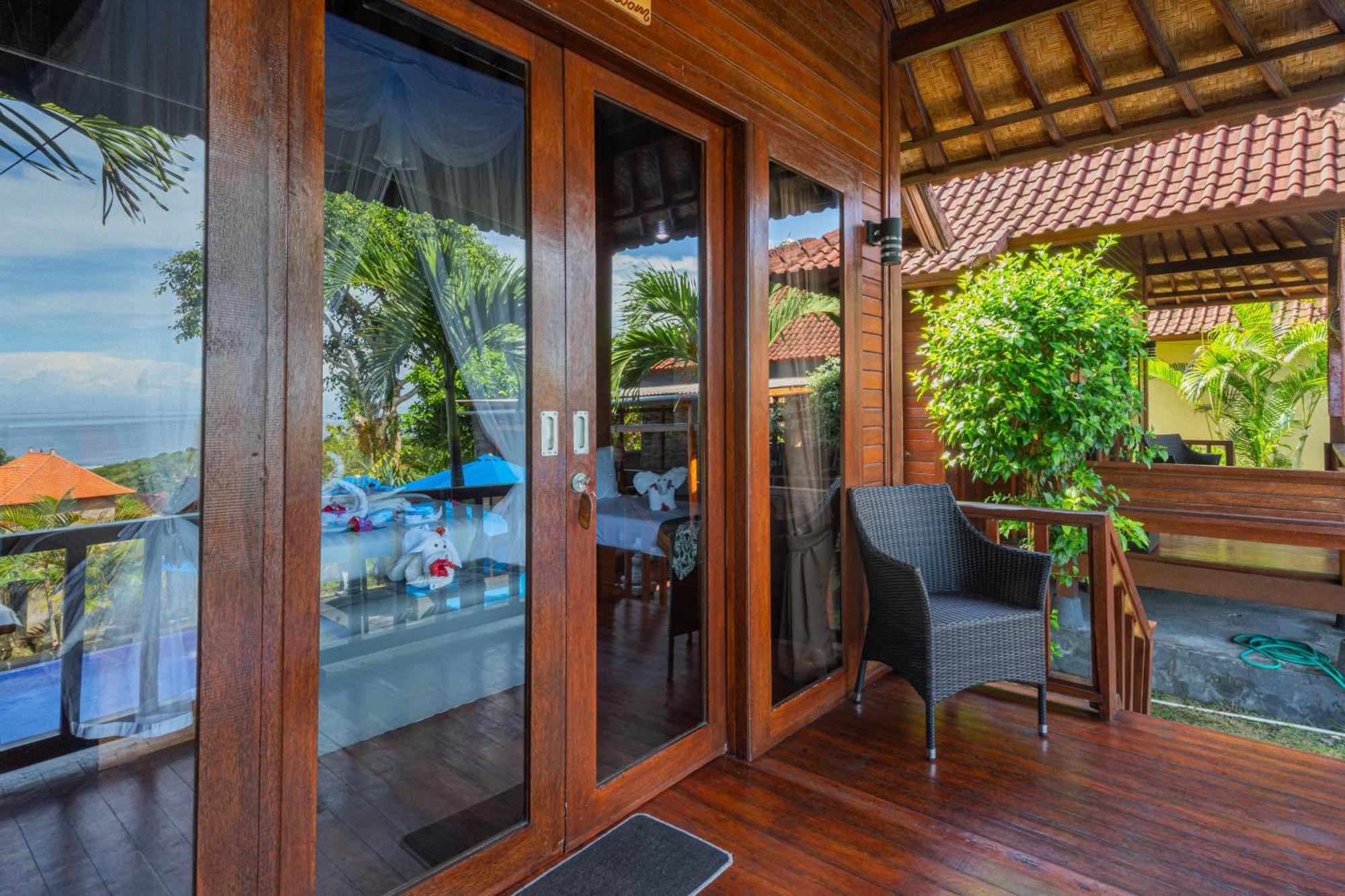 Guest house Tatak Bunut Ceningan 3*